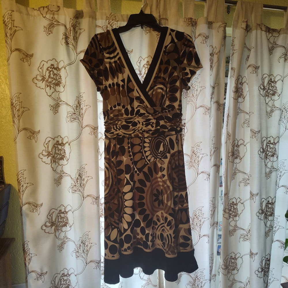 Size 14 studio 1 black brown and cream colored dress.